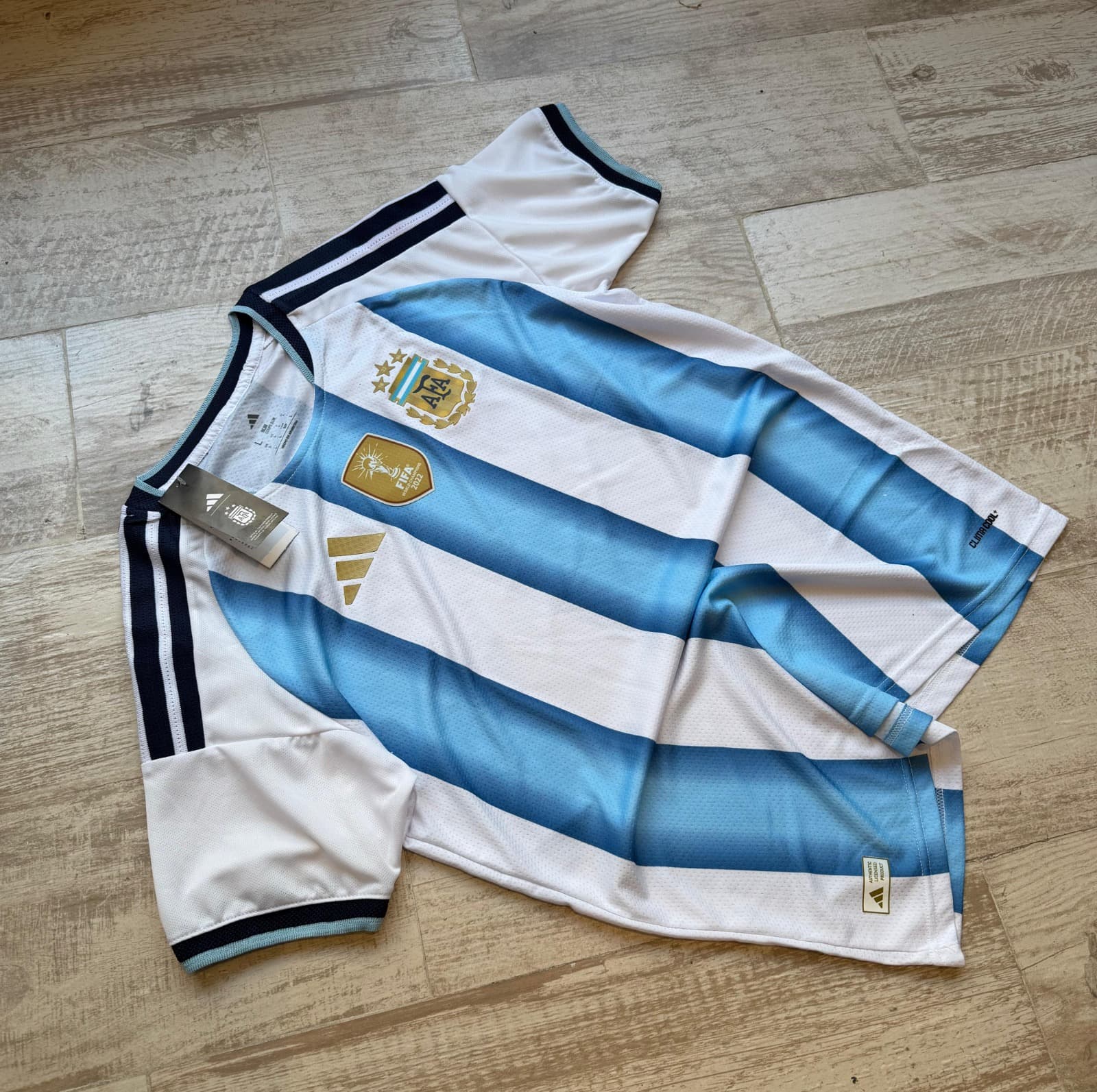 CAMISETA DE LA SELECCIÓN ARGENTINA PREMIUM TERMOSELLADA